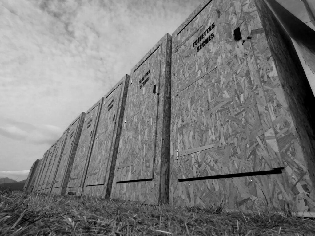 Association Senoïs - Notre parc de Toilettes Sèches événementielles